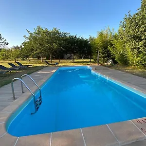  Сasa de vacaciones Espectacular Casa De Vacaciones En El Campo Con Piscina, Bbq Y Wifi De Alta Velocidad