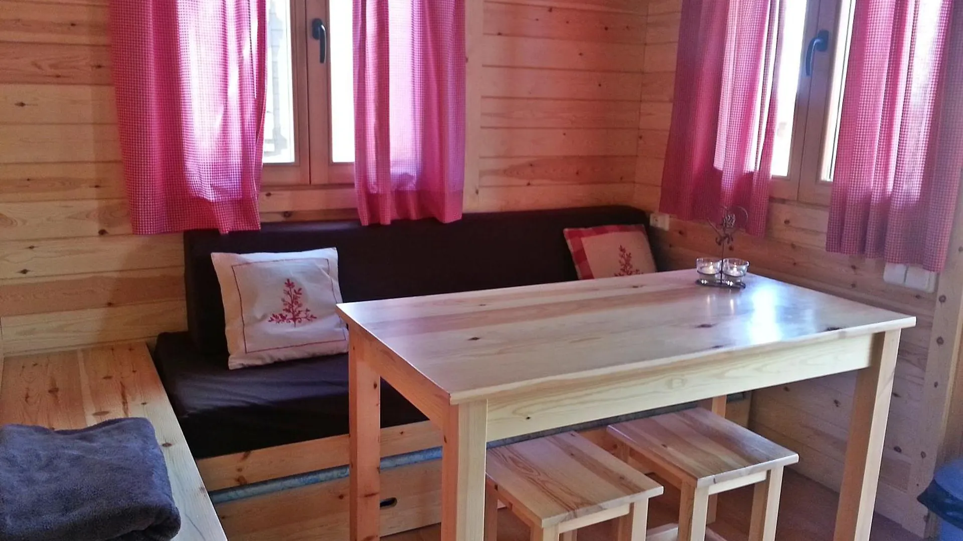 Bungalows Nou Camping La Guingueta D'Aneu Spain